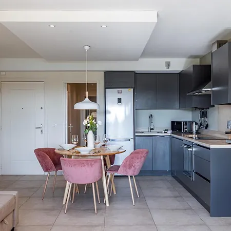 2 Bdr Sea View Parking&swimming Pool