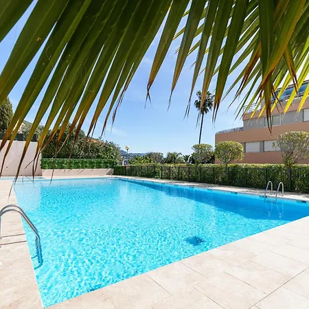 Apartment 2 Bdr Sea View Parking And Swimming Pool