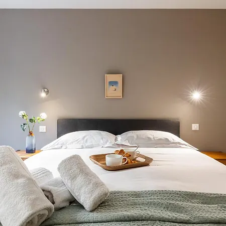 2 Bdr Sea View Parking And Swimming Pool Apartment