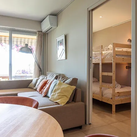 2 Bdr Sea View Parking And Swimming Pool *