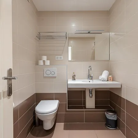 Apartment 2 Bdr Sea View Parking And Swimming Pool *