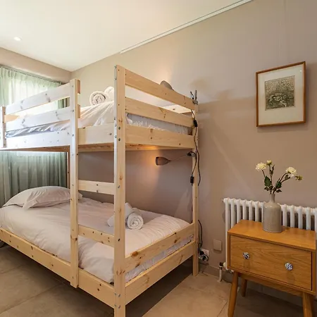 2 Bdr Sea View Parking And Swimming Pool Apartment *