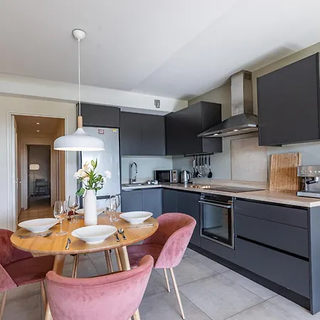 Apartment 2 Bdr Sea View Parking And Swimming Pool *